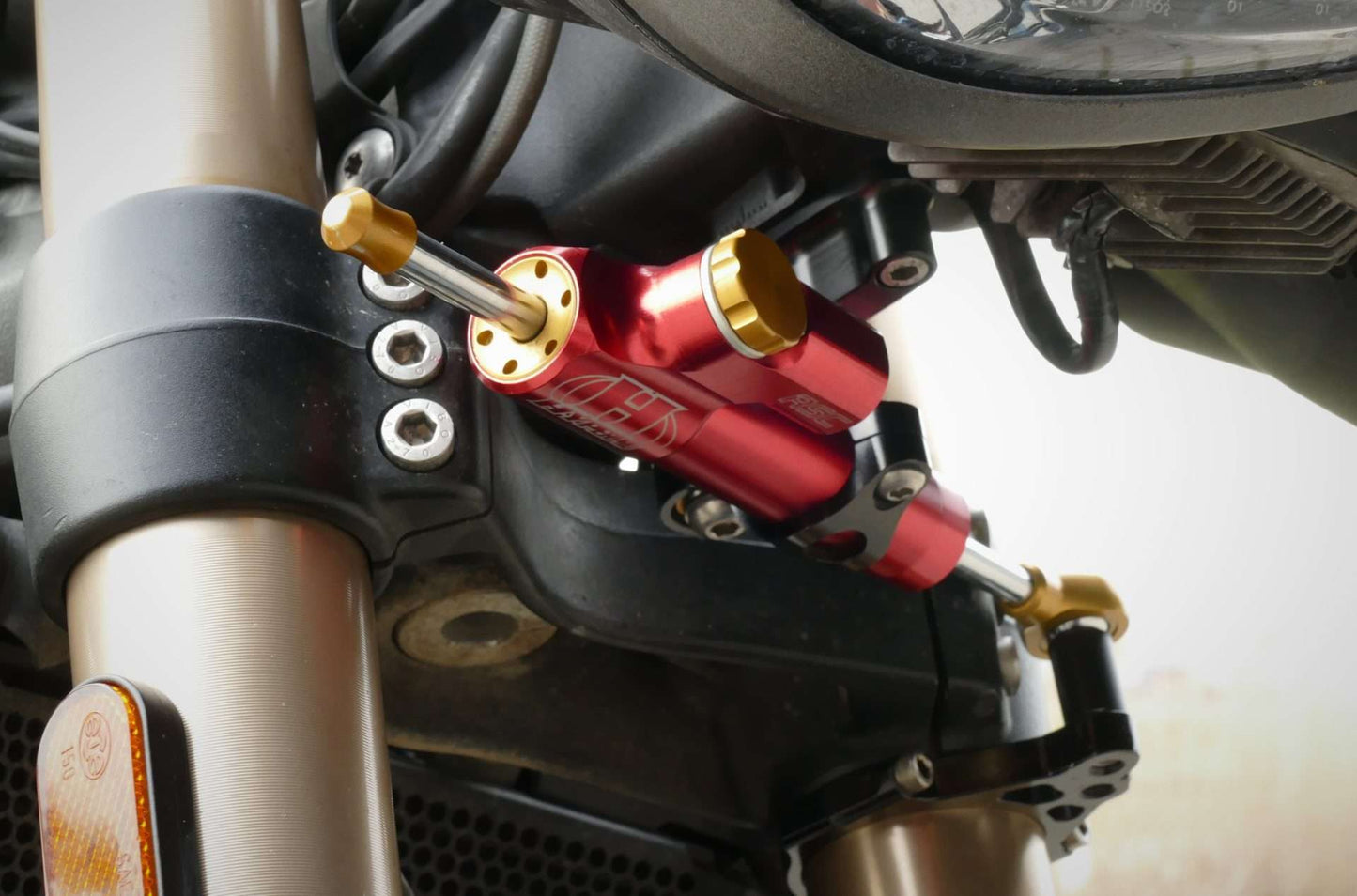 Hyperpro monteringskit for Styrdæmper til RSV4 R - Pitboxen Performance