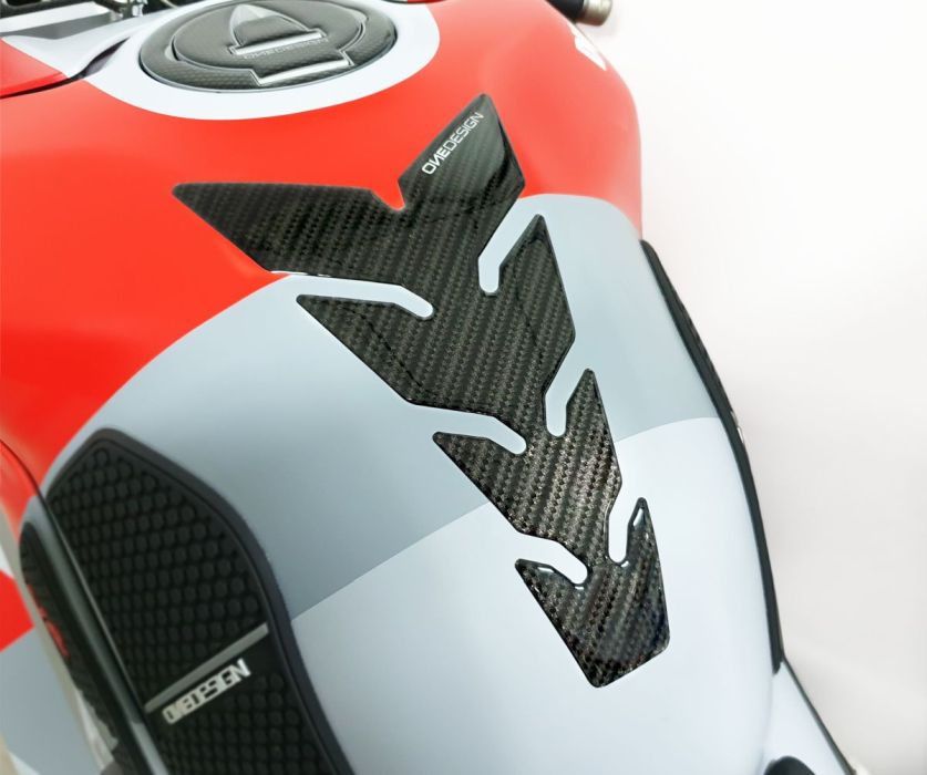 Tankpad - carbon look - Pitboxen.dk